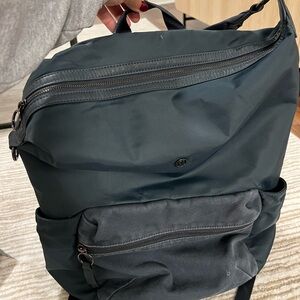 lululemon Convertible Shoulder Bag/Backpack